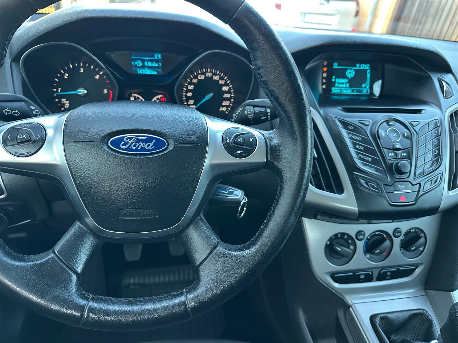 Ford Focus 1.6-ДИЗЕЛ-95к.с - изображение 9