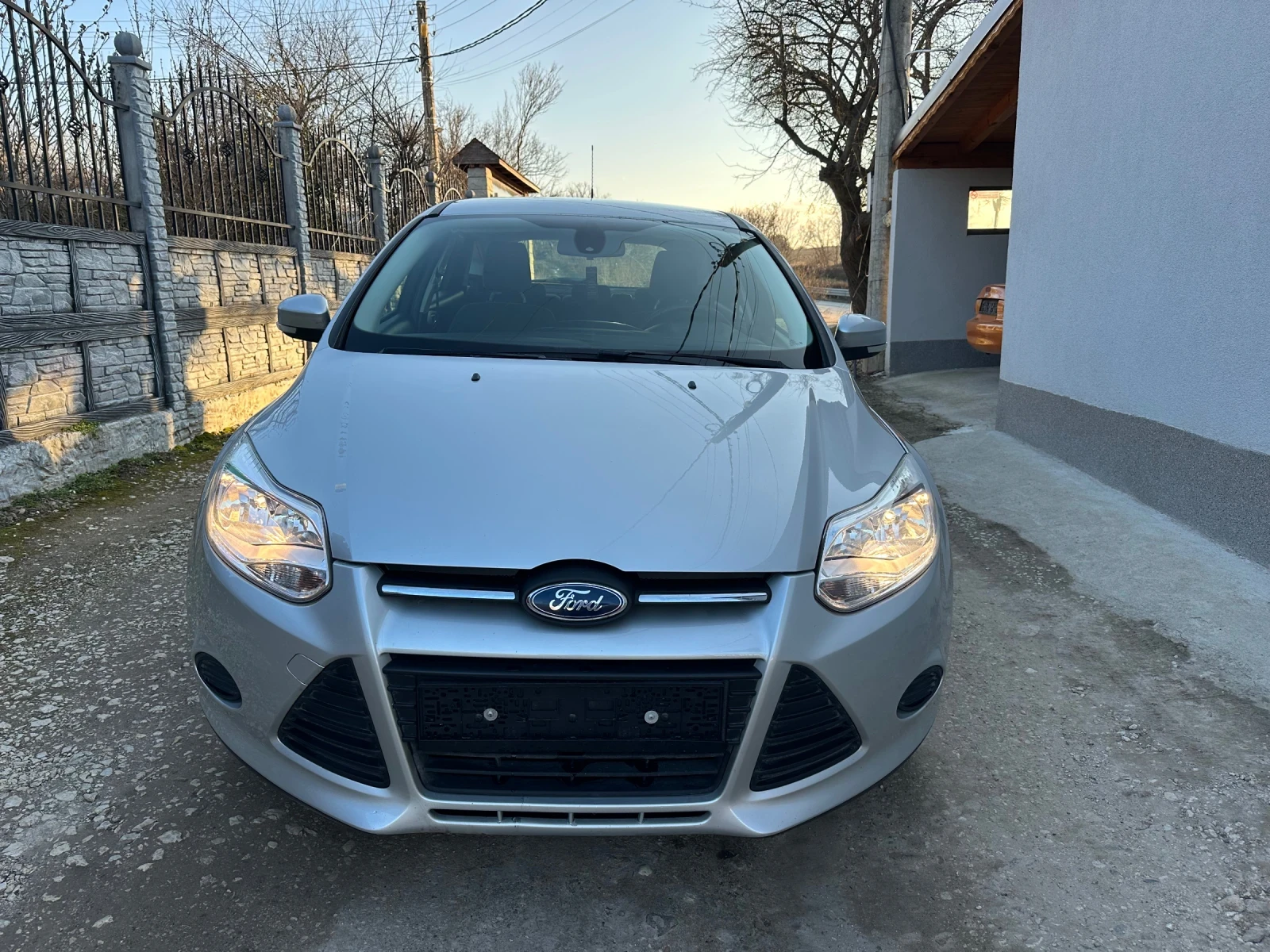 Ford Focus 1.6-ДИЗЕЛ-95к.с - изображение 2