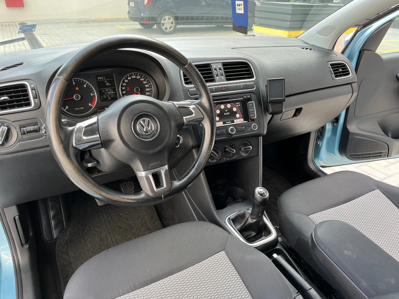 VW Polo 1.2TDI/RLLINE, снимка 12 - Автомобили и джипове - 53925007