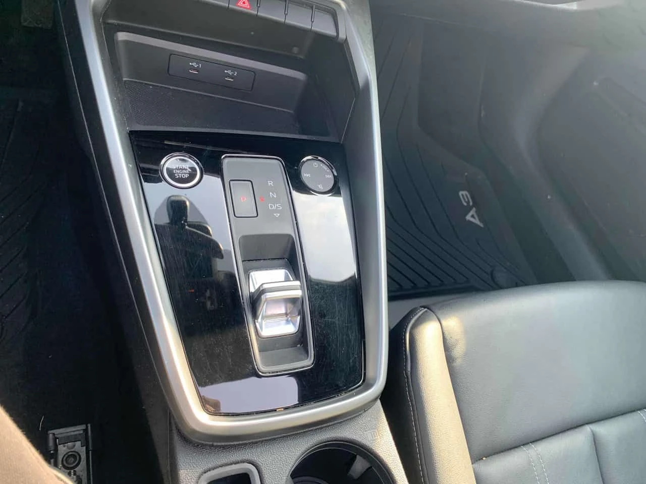 Audi A3 * Komfort * CARFAX * ДВА КЛЮЧА * ПАНО, снимка 10 - Автомобили и джипове - 54310351