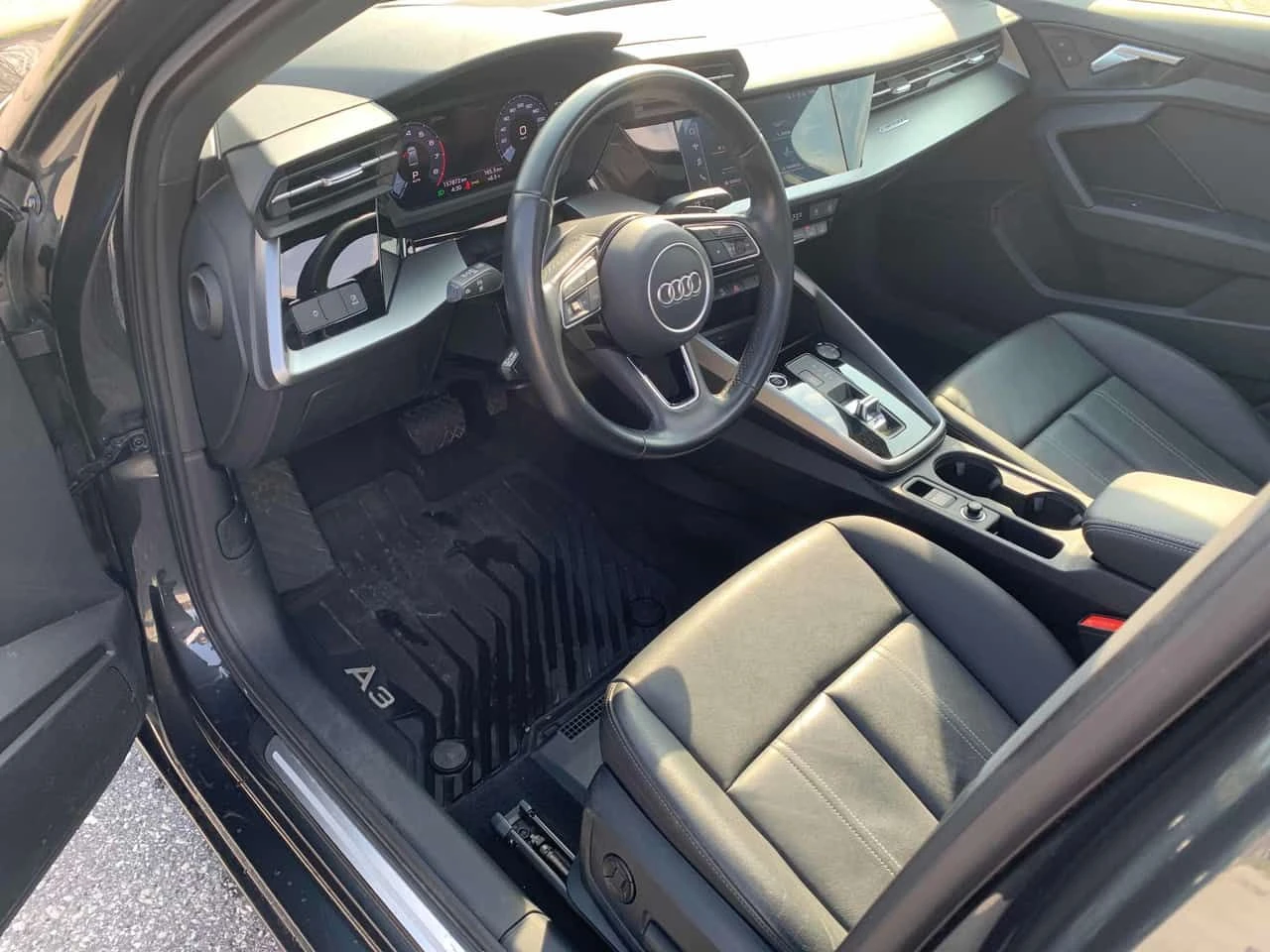 Audi A3 * Komfort * CARFAX * ДВА КЛЮЧА * ПАНО, снимка 5 - Автомобили и джипове - 54310351