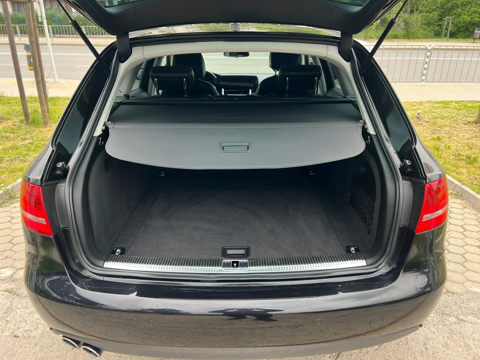 Audi A4 2.0TDi/УНИКАТ, снимка 16 - Автомобили и джипове - 54471191