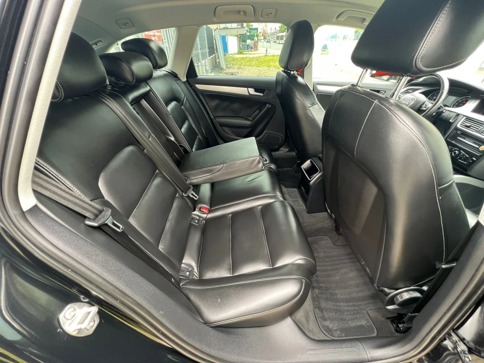 Audi A4 2.0TDi/УНИКАТ, снимка 15 - Автомобили и джипове - 54471191