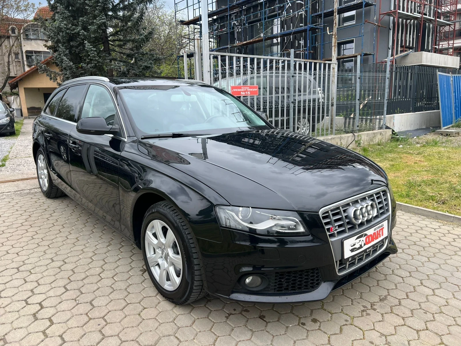 Audi A4 2.0TDi/УНИКАТ, снимка 4 - Автомобили и джипове - 54471191