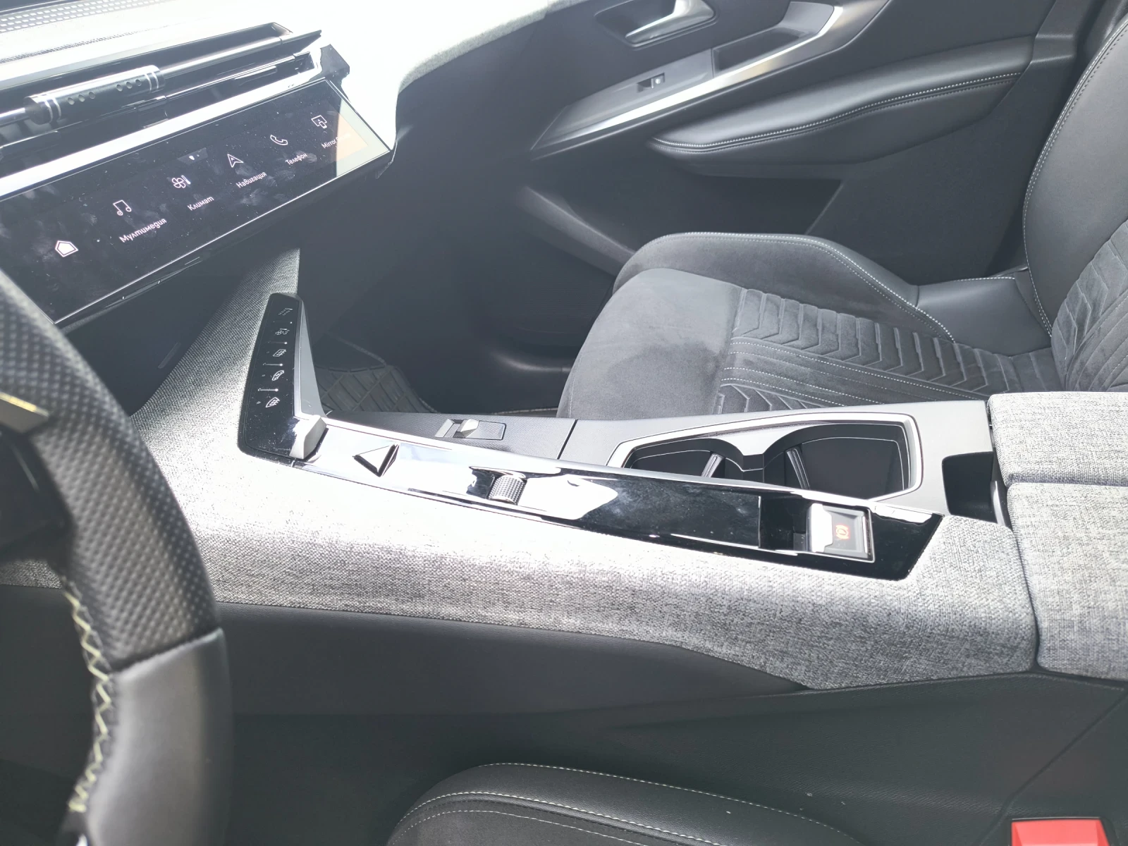 Peugeot 3008 Е 3008, снимка 8 - Автомобили и джипове - 54579792