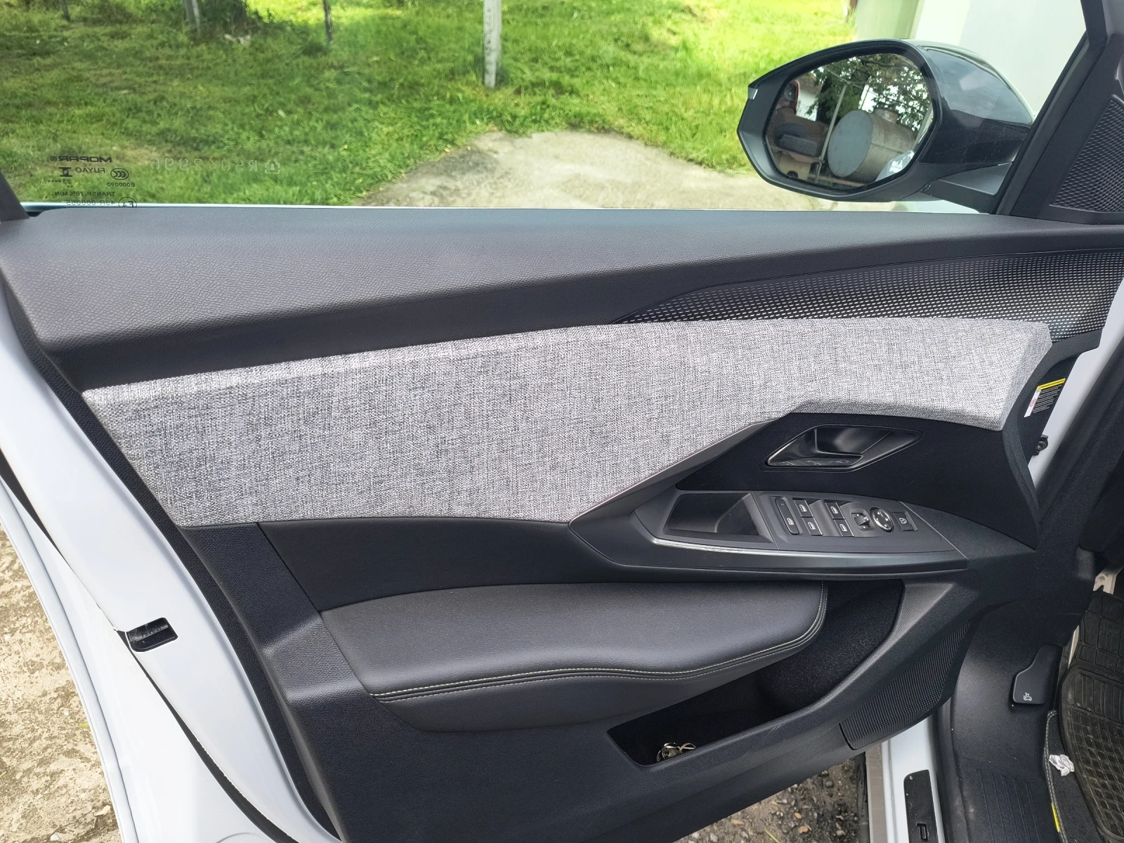 Peugeot 3008 Е 3008, снимка 7 - Автомобили и джипове - 54579792
