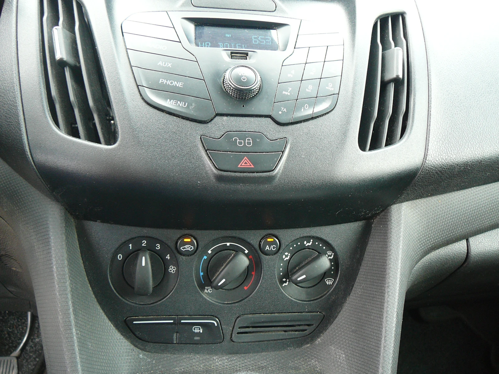Ford Connect 1, 6 tdci MAXI 2+ 1места, снимка 8 - Автомобили и джипове - 54874839