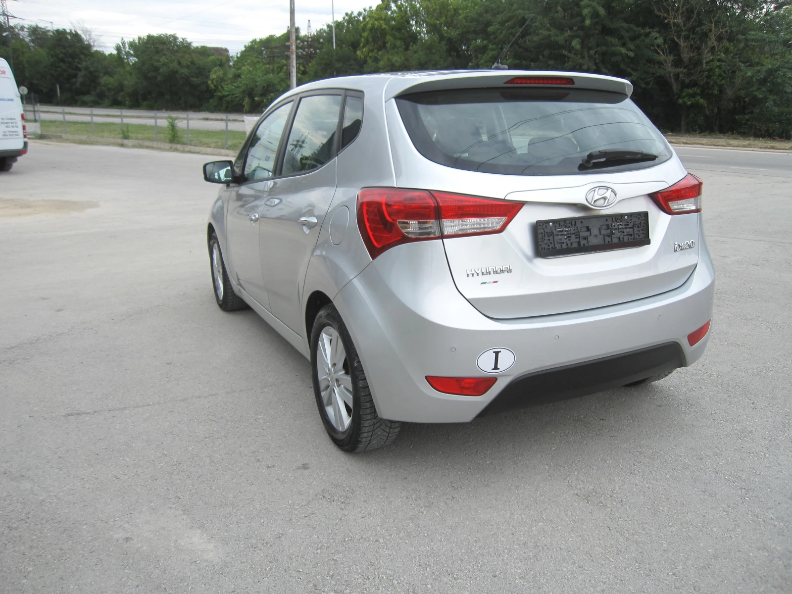 Hyundai Ix20 Автомат, 1, 6, снимка 3 - Автомобили и джипове - 55211154