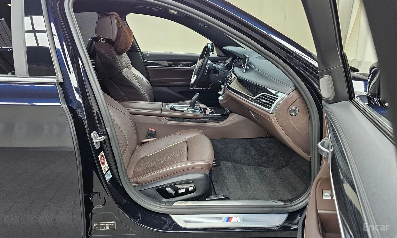 BMW 740 LONG* XDRIVE* M SPORT* МАСАЖ* HEAD UP* DISTRONIC, снимка 8 - Автомобили и джипове - 55230800