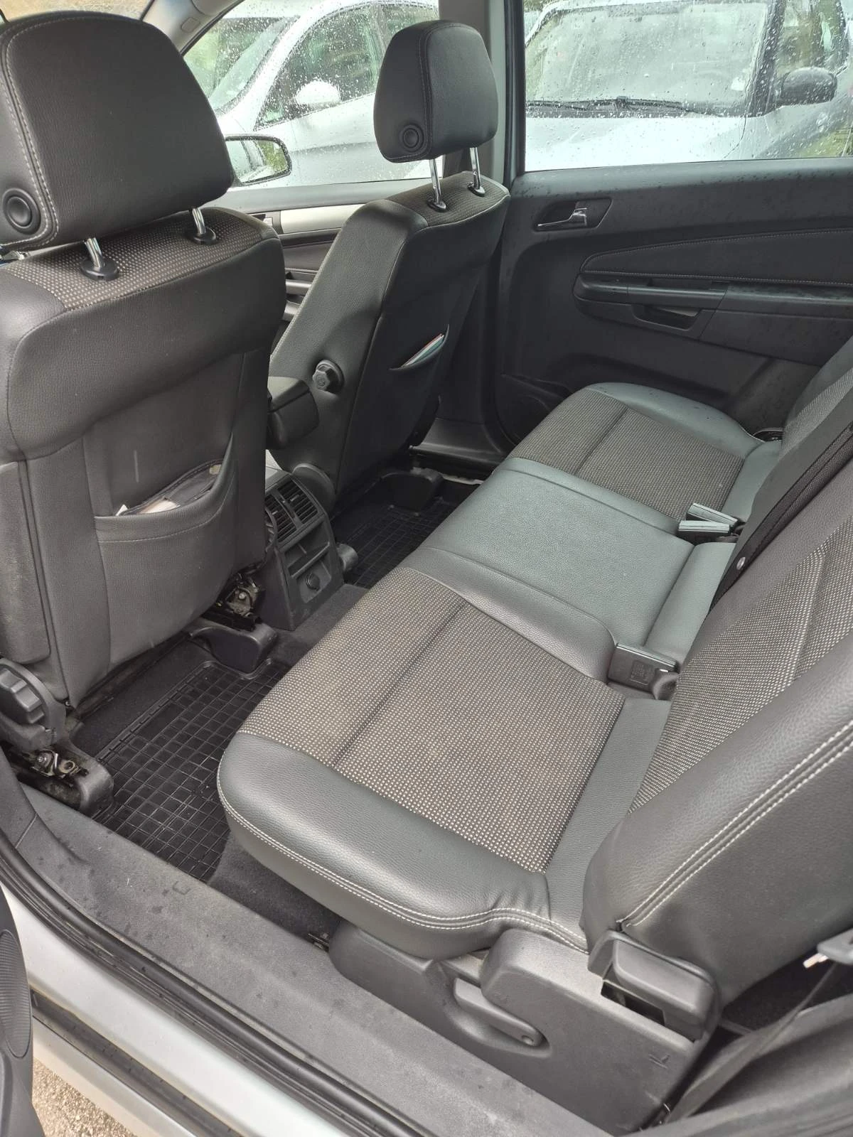 Opel Zafira, снимка 15 - Автомобили и джипове - 55248662