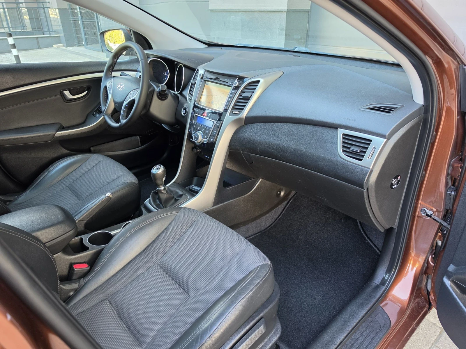 Hyundai I30 1.6 Crdi#Premium#FULL#, снимка 10 - Автомобили и джипове - 56252608