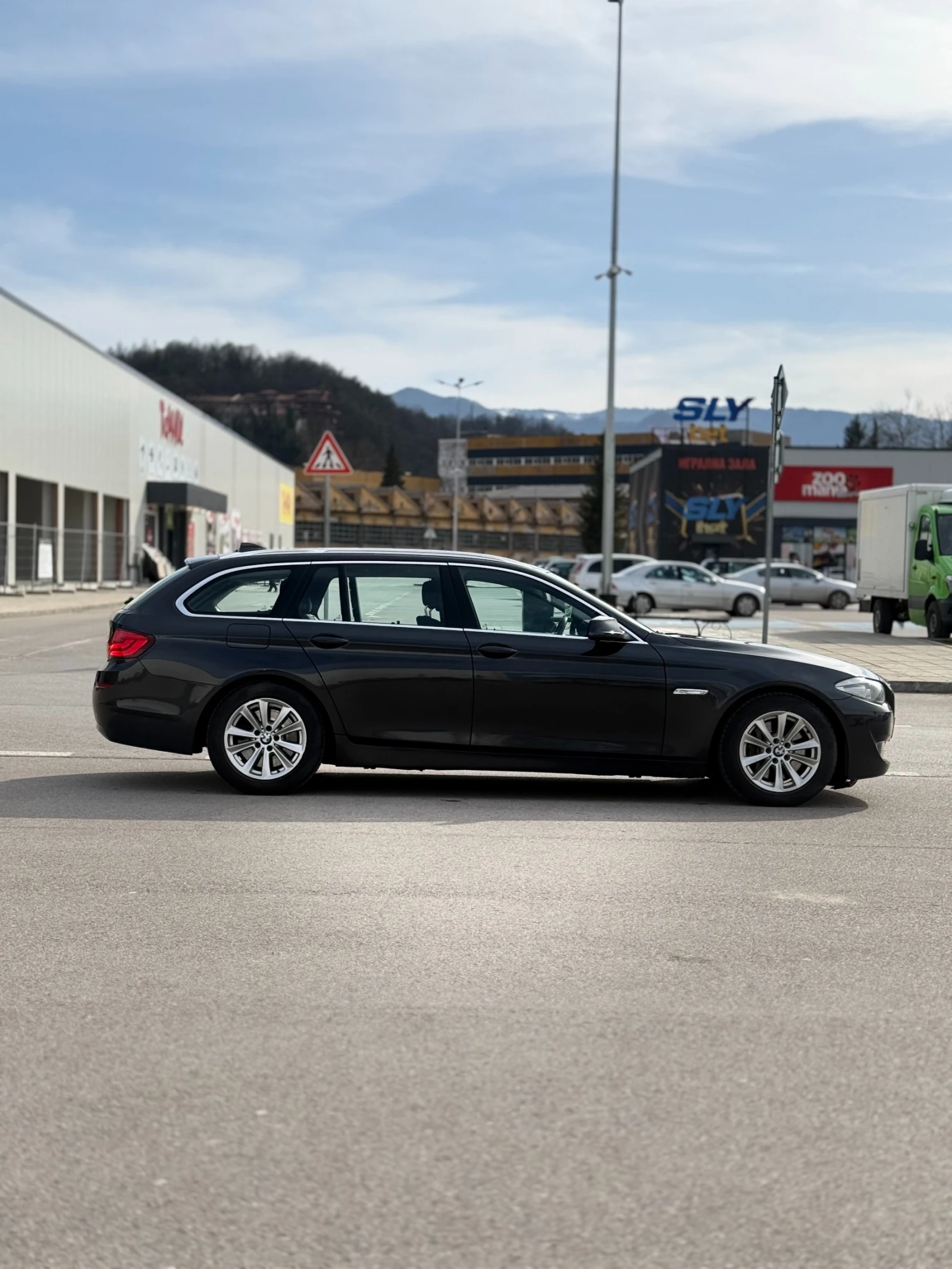 BMW 530, снимка 4 - Автомобили и джипове - 56569132