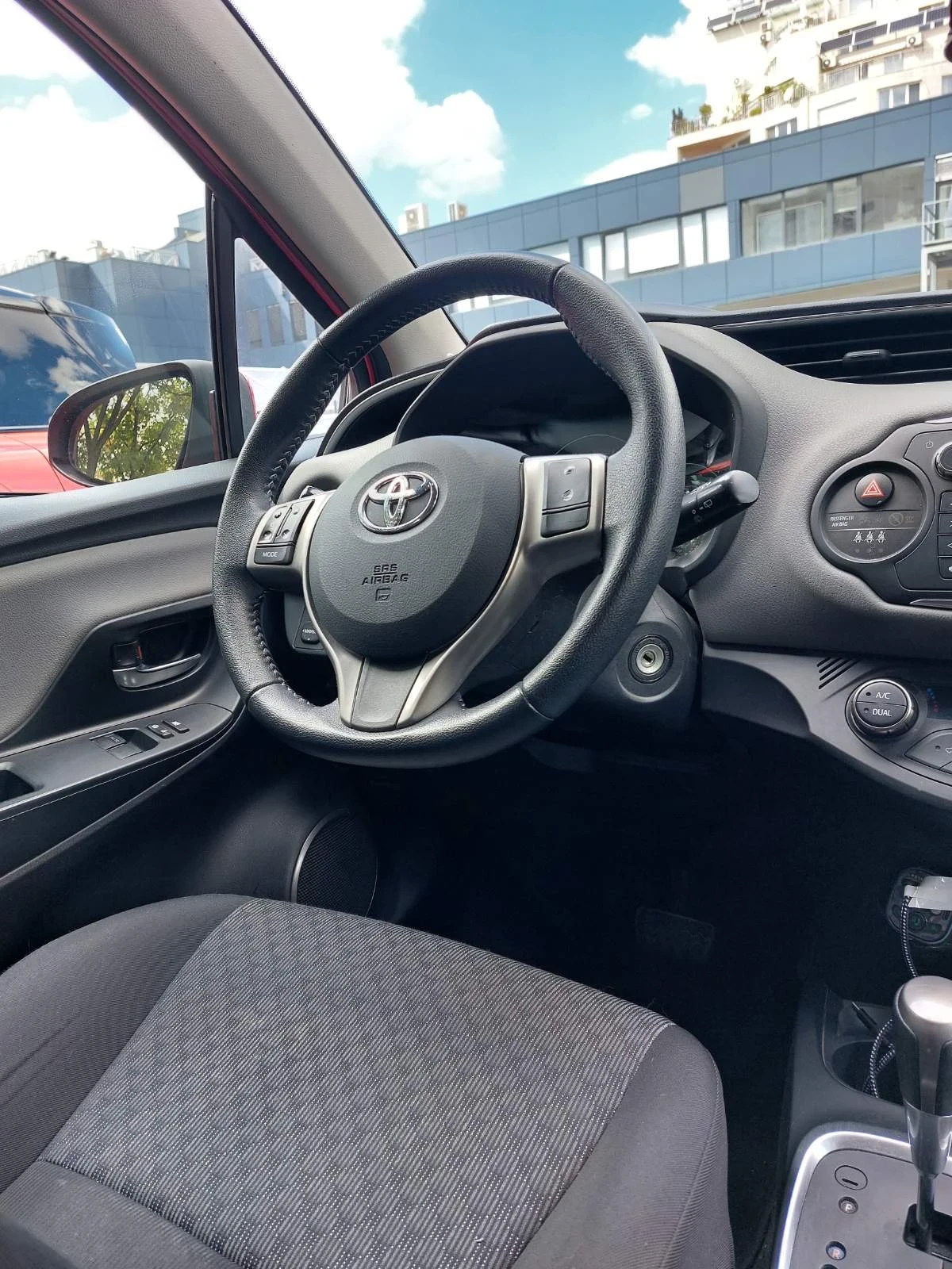 Toyota Yaris, снимка 7 - Автомобили и джипове - 56644067