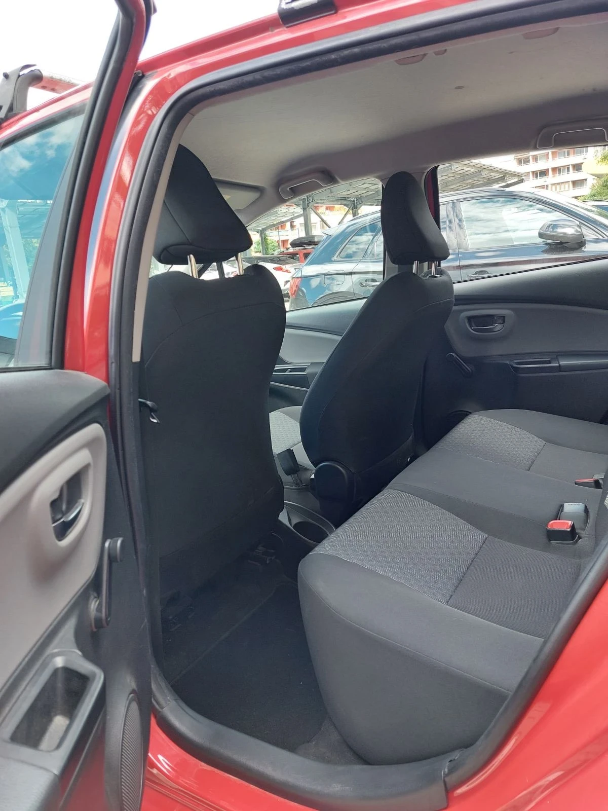 Toyota Yaris, снимка 9 - Автомобили и джипове - 56644067