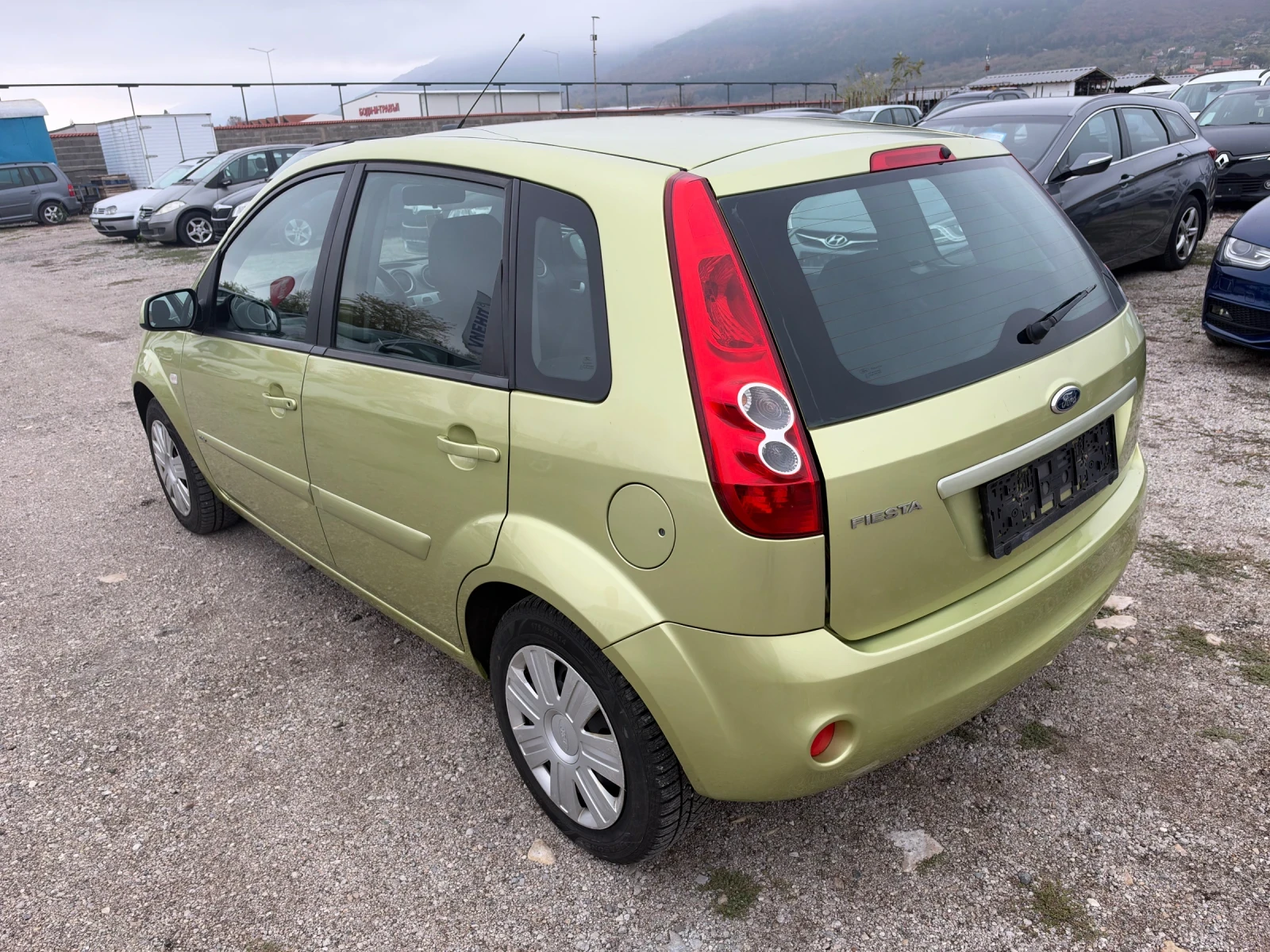 Ford Fiesta 1.3 I 70 �.�. ����� ���!!! | Mobile.bg � ����������� 10