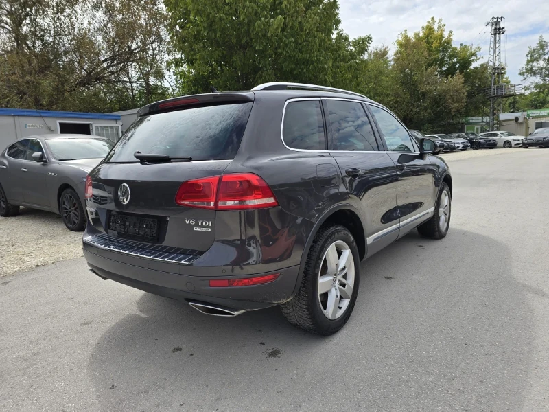 VW Touareg 3.0TDI - 239к.с. Топ състояние, снимка 6 - Автомобили и джипове - 46585624