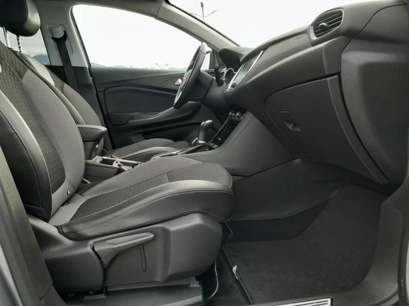 Opel Grandland X 1.5cdti, снимка 10 - Автомобили и джипове - 48674111