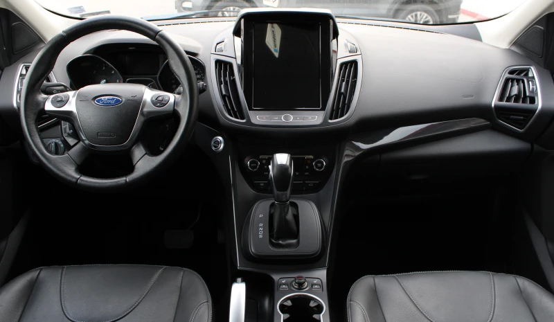 Ford Kuga 2.0 4x4 КОЖА ПАНОРАМА ПОДГРЕВ , снимка 10 - Автомобили и джипове - 53129636