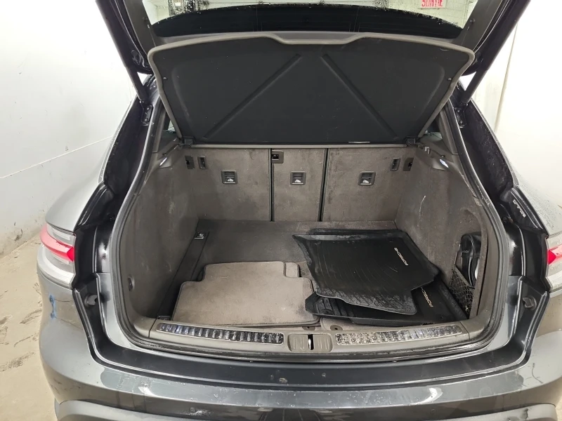 Porsche Macan 2.0L| CARFAX| PANO| 2 KEYS| 4x4, снимка 15 - Автомобили и джипове - 53442333