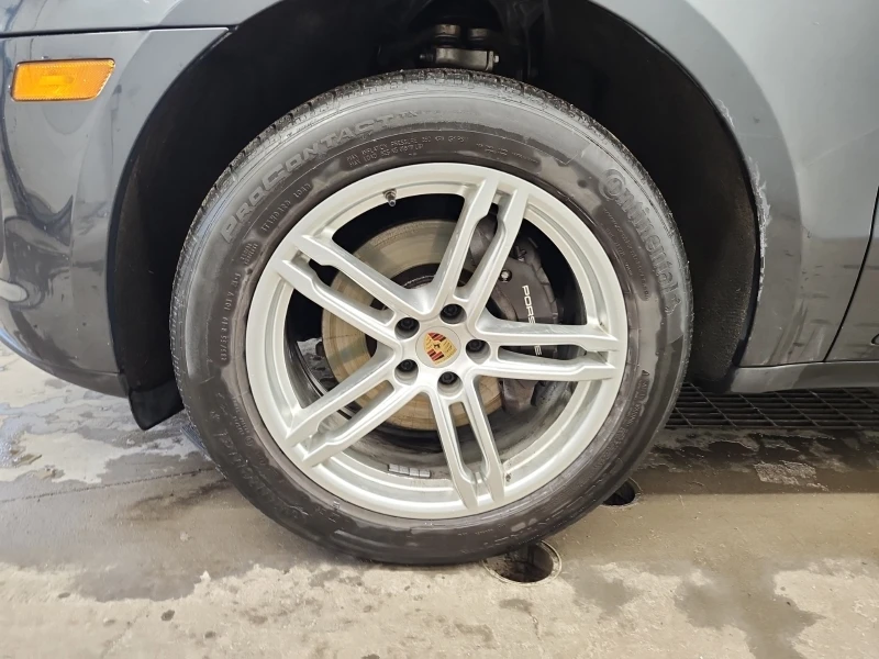 Porsche Macan 2.0L| CARFAX| PANO| 2 KEYS| 4x4, снимка 8 - Автомобили и джипове - 53442333