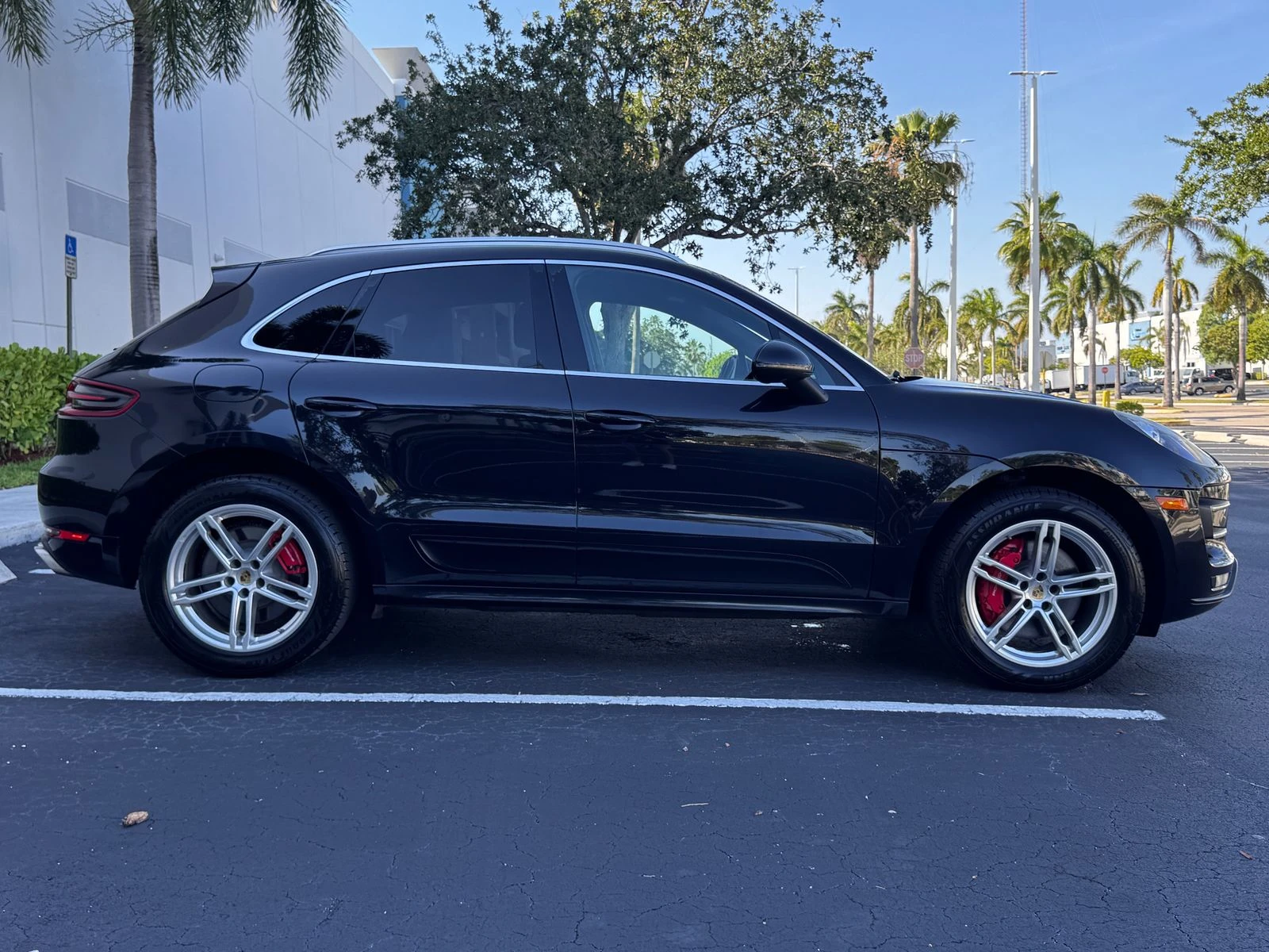 Porsche Macan TURBO* PDK* ПОДГРЕВ* ОБДУХВАНЕ* ДИСТРОНИК* КАМЕРА* - изображение 5