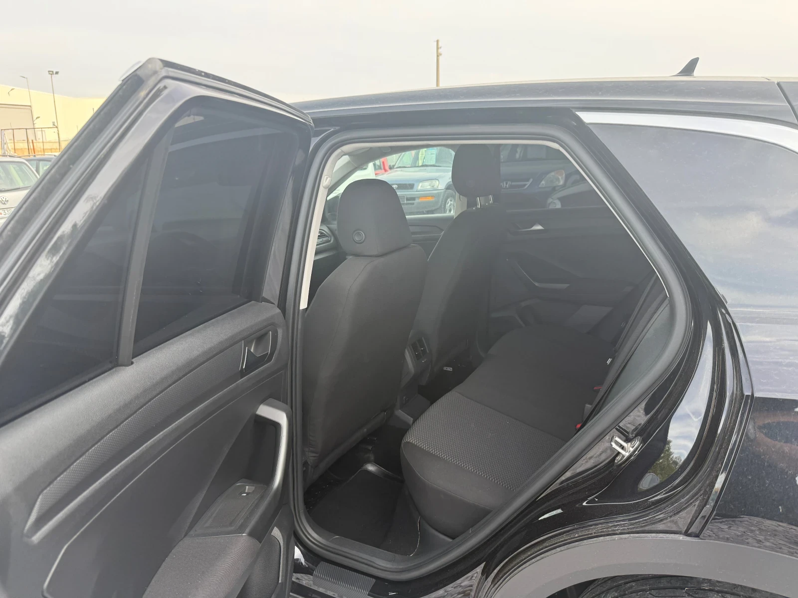 VW T-Roc 1.0 безин Германя 55000 км - изображение 9