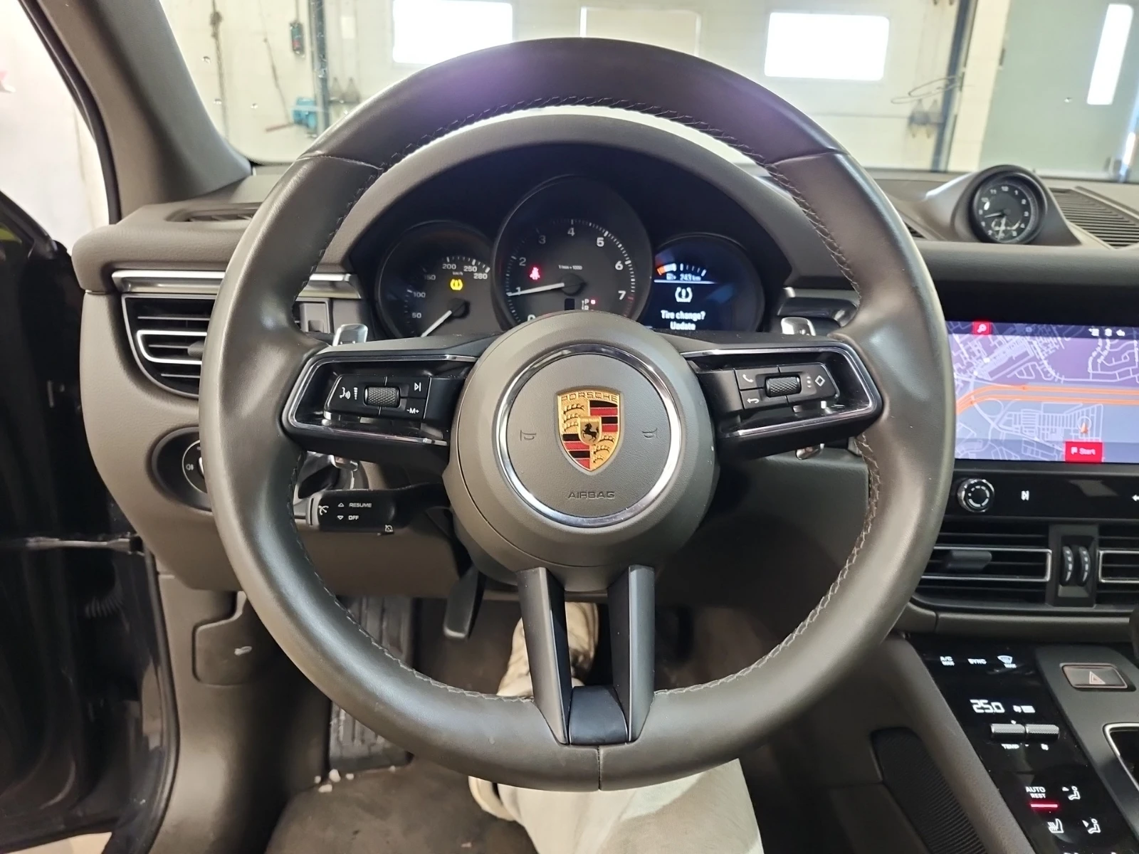 Porsche Macan 2.0L| CARFAX| PANO| 2 KEYS| 4x4 | Mobile.bg � ����������� 12