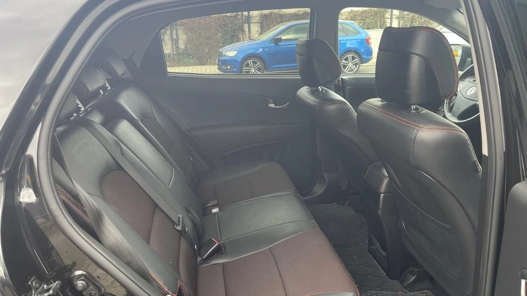 SsangYong Korando, снимка 11 - Автомобили и джипове - 54165031