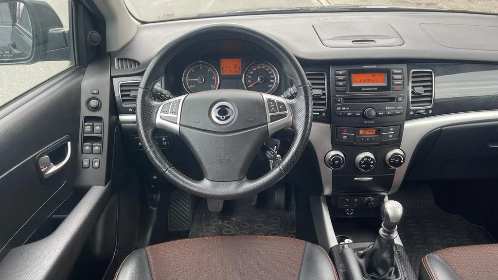 SsangYong Korando, снимка 9 - Автомобили и джипове - 54165031