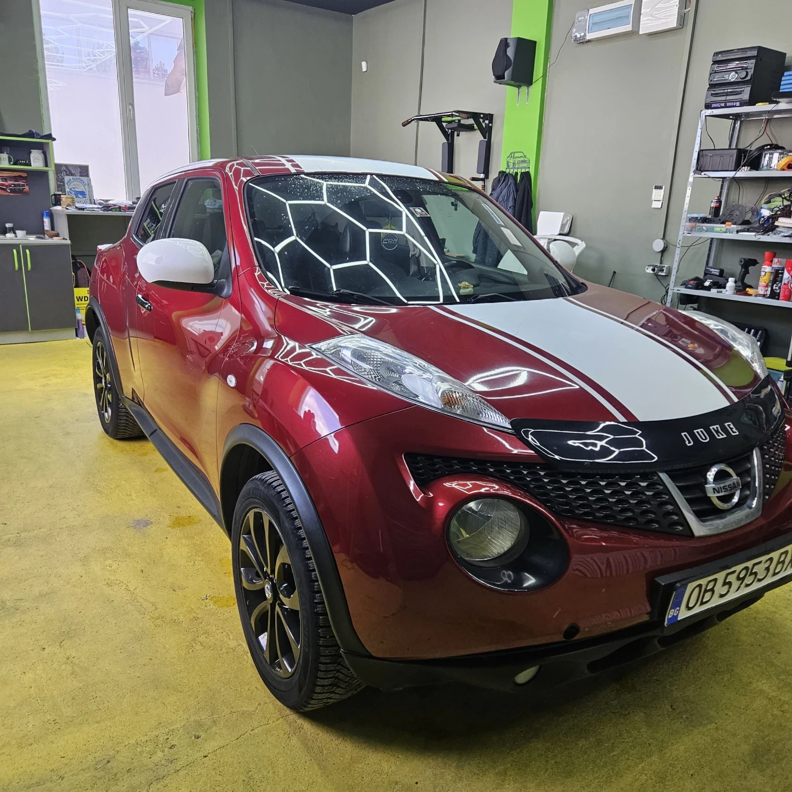 Nissan Juke 1.6 DIG, снимка 3 - Автомобили и джипове - 54158759