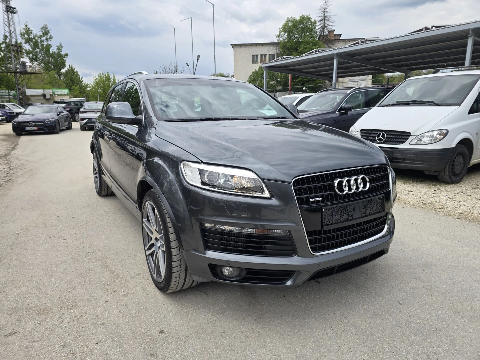 Audi Q7 3.0TDI S-line Quattro Панорама Въздух BOSE , снимка 2 - Автомобили и джипове - 54388282