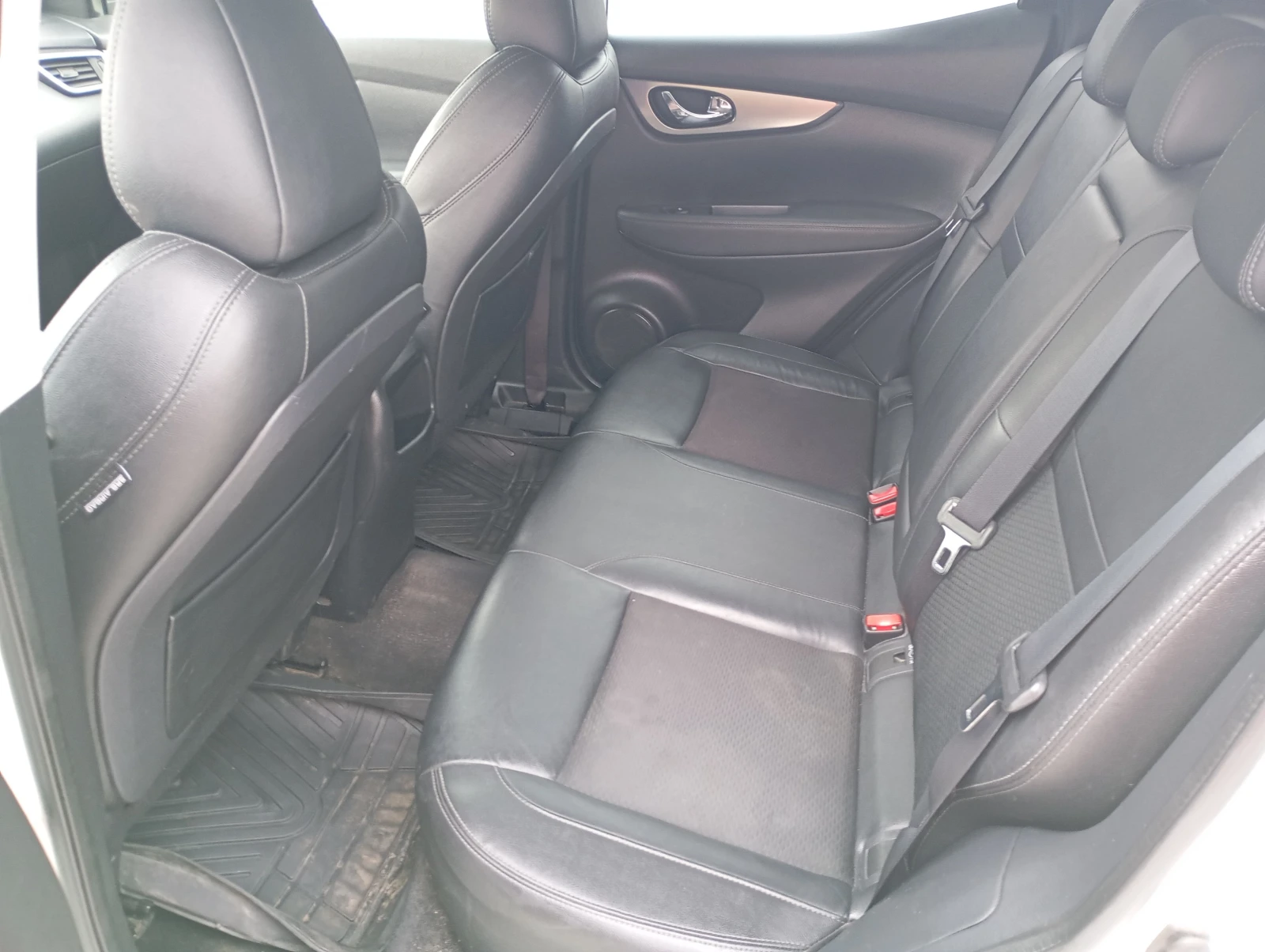 Nissan Qashqai 1.6 dCi , снимка 6 - Автомобили и джипове - 54554928