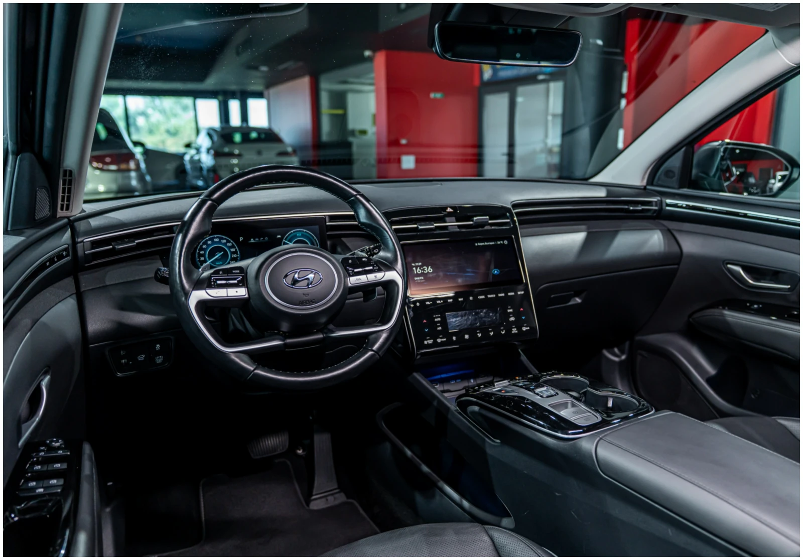Hyundai Tucson Hybrid, снимка 9 - Автомобили и джипове - 56119187