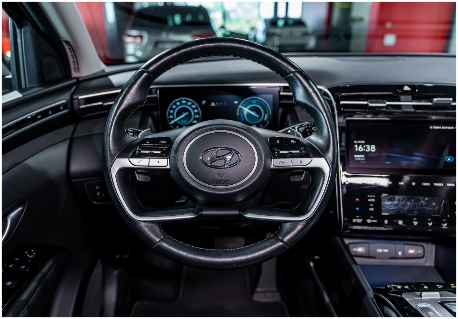 Hyundai Tucson Hybrid, снимка 11 - Автомобили и джипове - 56119187
