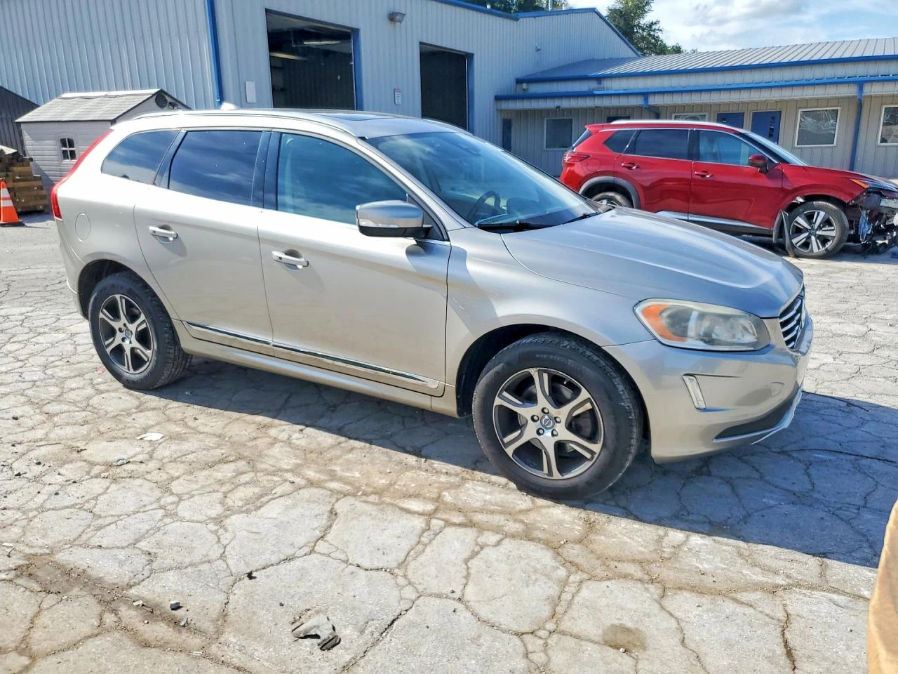 Volvo XC60 3.0l T6 Premier, снимка 4 - Автомобили и джипове - 56133900