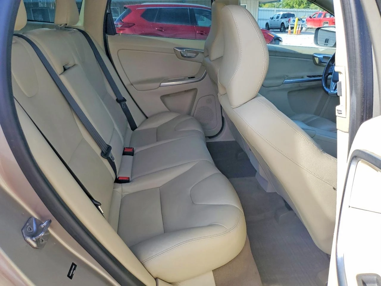 Volvo XC60 3.0l T6 Premier, снимка 11 - Автомобили и джипове - 56133900