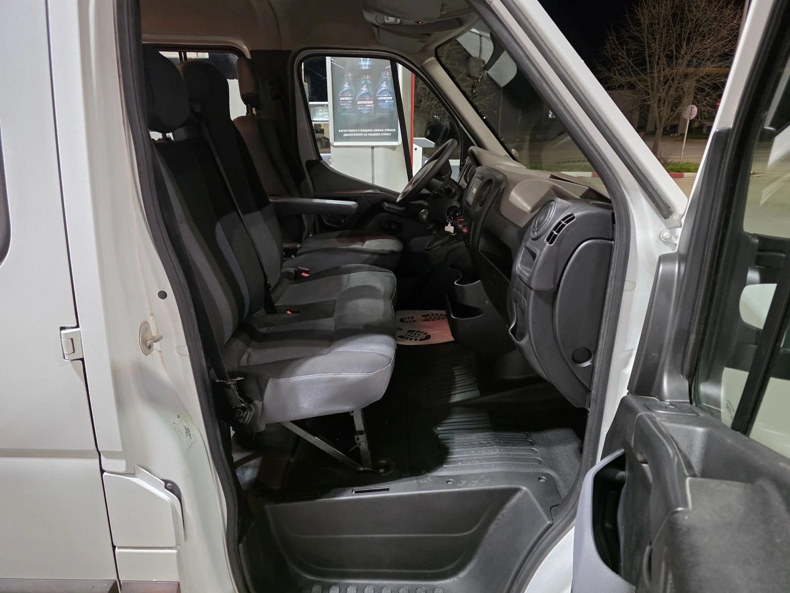 Renault Master 2.3d 145 | Двойна кабина | L3, снимка 11 - Бусове и автобуси - 53739736