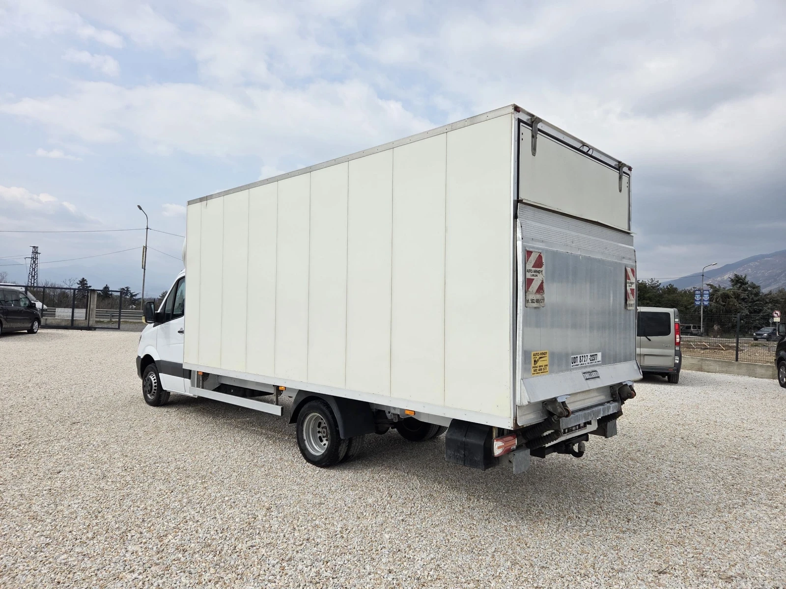 Mercedes-Benz Sprinter 518  Категория Б 5.30м, снимка 6 - Бусове и автобуси - 53873481