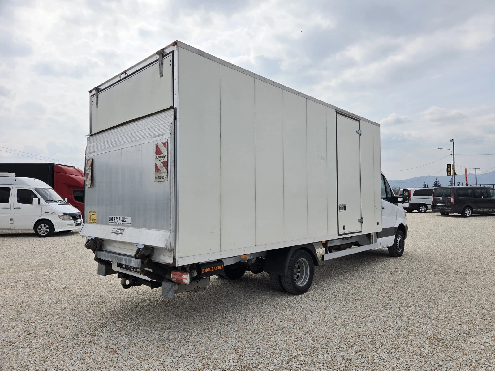 Mercedes-Benz Sprinter 518  Категория Б 5.30м, снимка 4 - Бусове и автобуси - 53873481