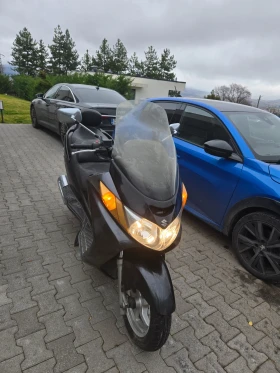 Suzuki Burgman 400cc ОТЛИЧЕН, снимка 2