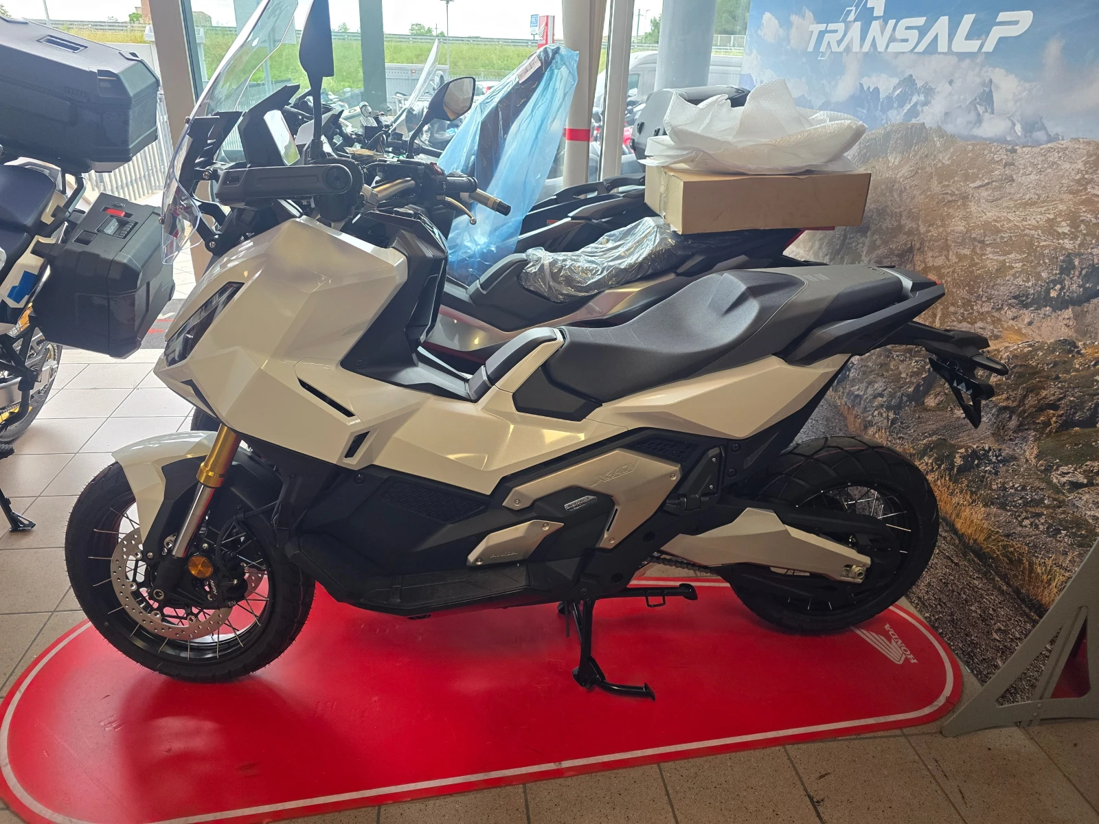 Honda X-ADV 750 2025 New!!!! Km= 0!!! - изображение 6