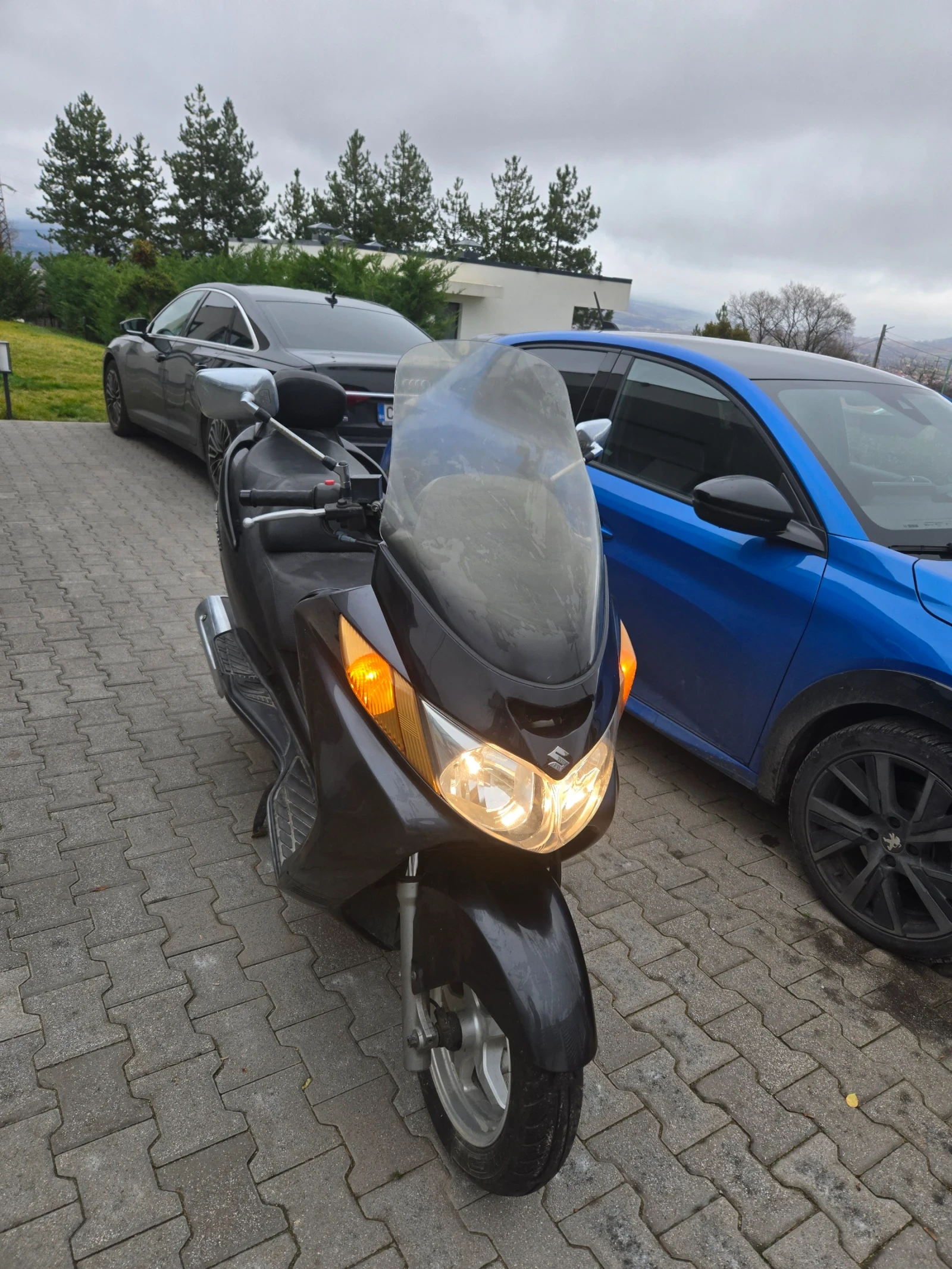 Suzuki Burgman 400cc ОТЛИЧЕН - изображение 2