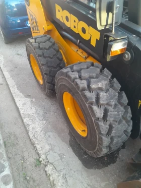 Мини челни товарачи JCB, снимка 6
