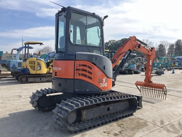 Багер Hitachi ZX30U - КЛИМАТИК - ОЧАКВАН 30.05.2026!!!, снимка 4 - Индустриална техника - 53437219