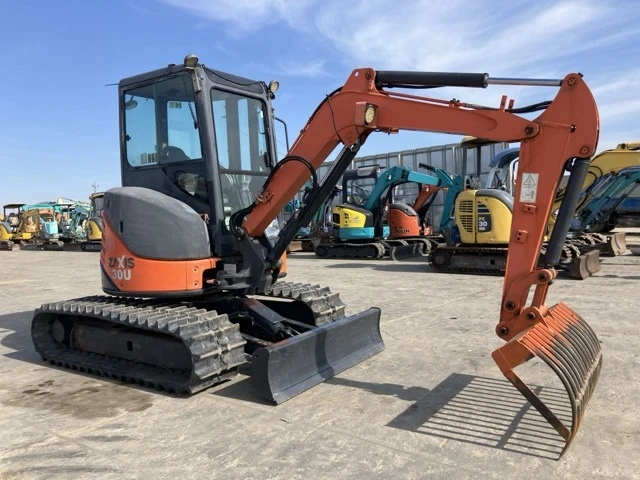 Багер Hitachi ZX30U - КЛИМАТИК - ОЧАКВАН 30.05.2026!!!, снимка 2 - Индустриална техника - 53437219
