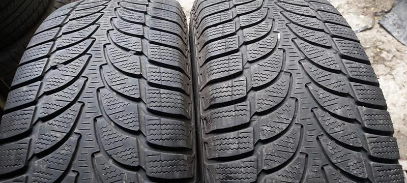 Гуми Зимни 235/75R15, снимка 3 - Гуми и джанти - 30948126