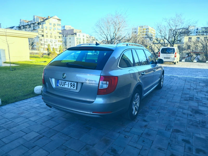 Skoda Superb, снимка 3 - Автомобили и джипове - 48513482