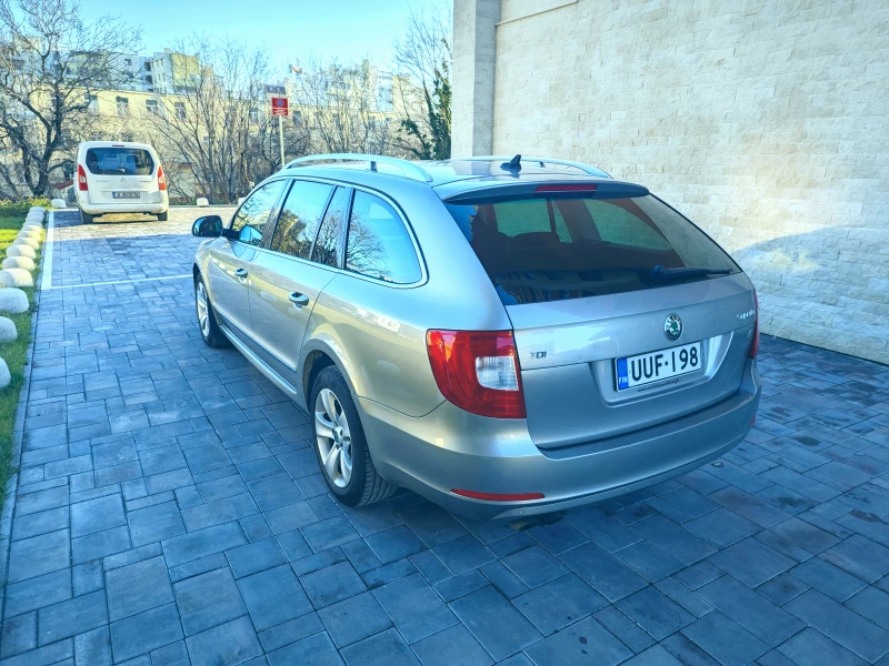 Skoda Superb, снимка 5 - Автомобили и джипове - 48513482