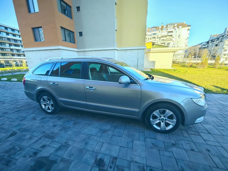 Skoda Superb, снимка 2 - Автомобили и джипове - 48513482