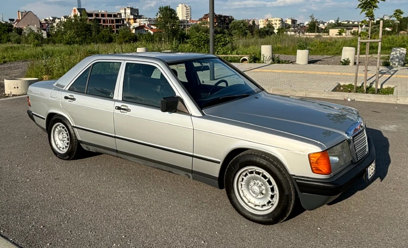 Mercedes-Benz 190 2.0Е, снимка 2 - Автомобили и джипове - 51956662